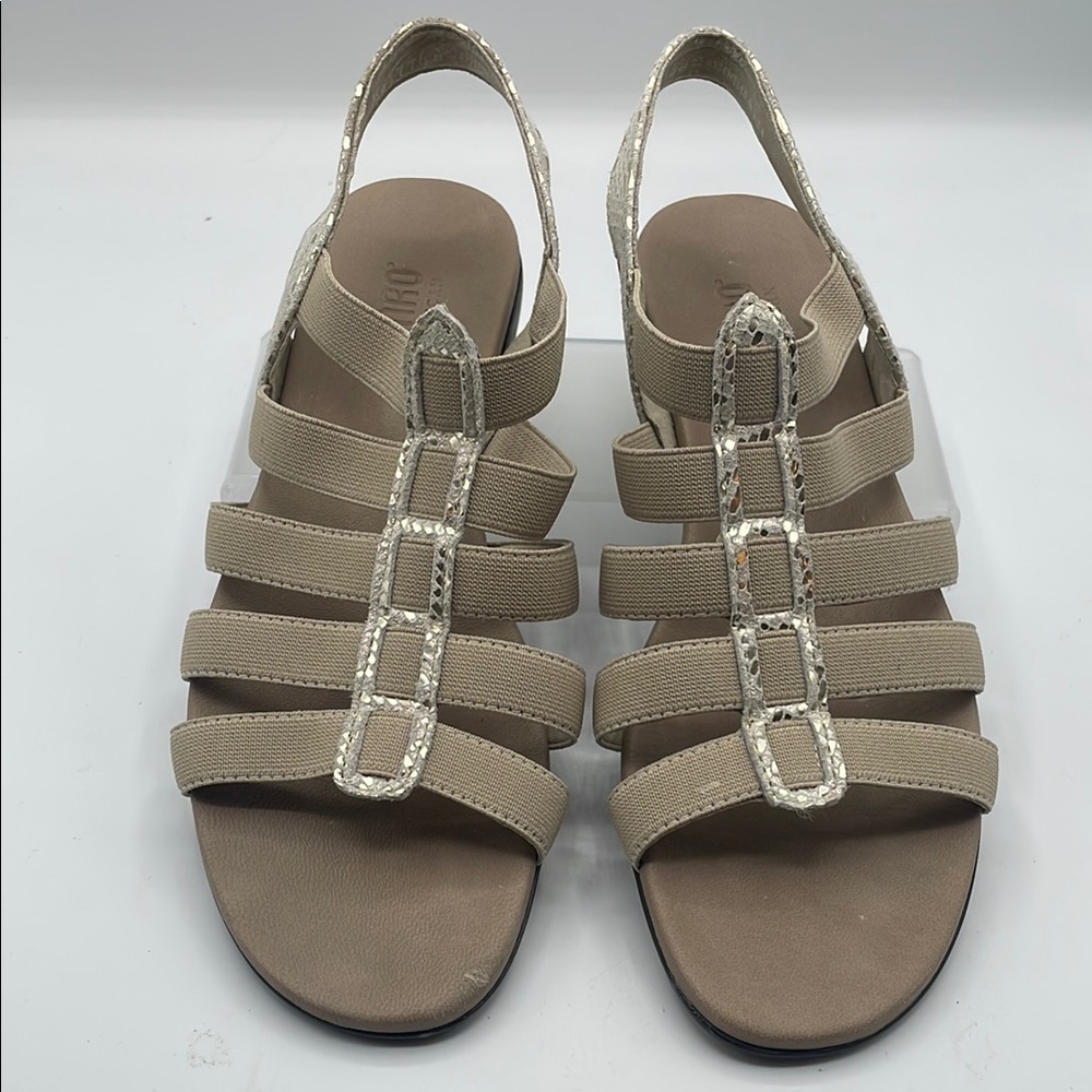 Munro American Taupe Strappy Sandals, size 7 1/2